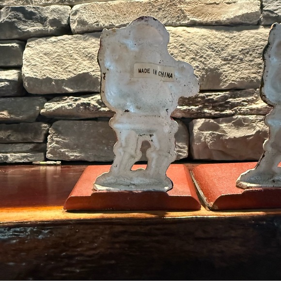 Vintage Cast Iron Santa Christmas Stocking Holders Set of 3 Mantle Hooks - Picture 7 of 9